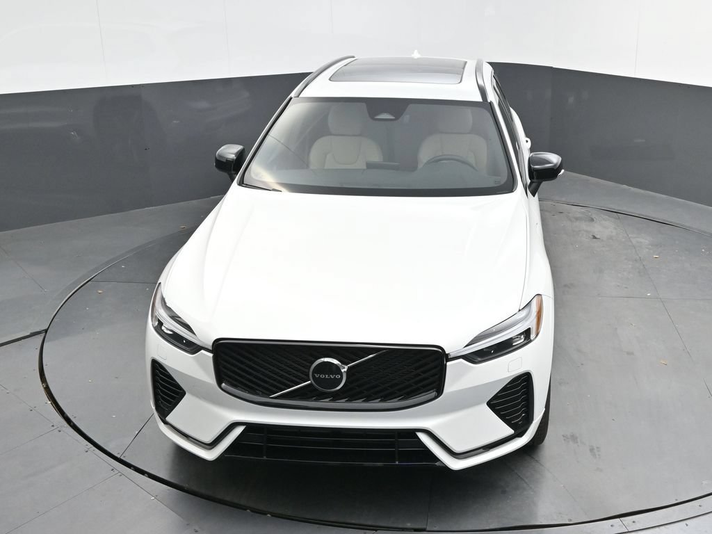 New 2026 Volvo XC60 T8 Core w/ Climate Package AWD/4WD image 31