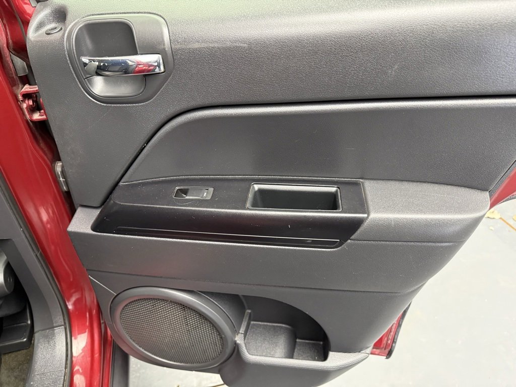 Used 2017 Jeep Patriot Sport w/ Power Value Group image 44