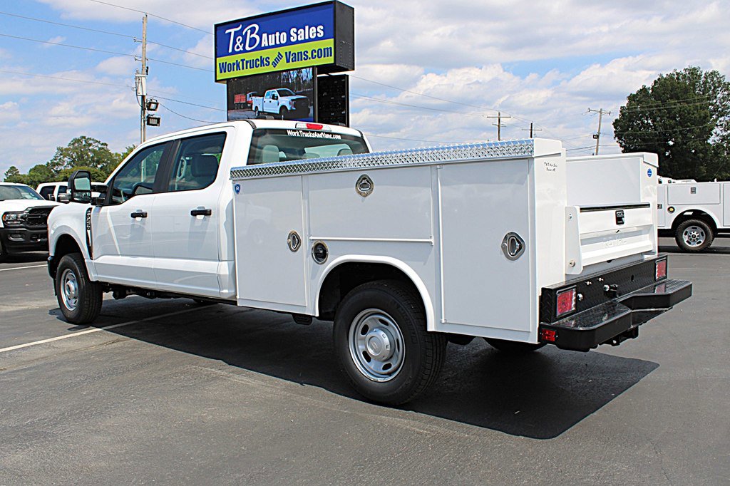 Used 2025 Ford F250 XL image 4