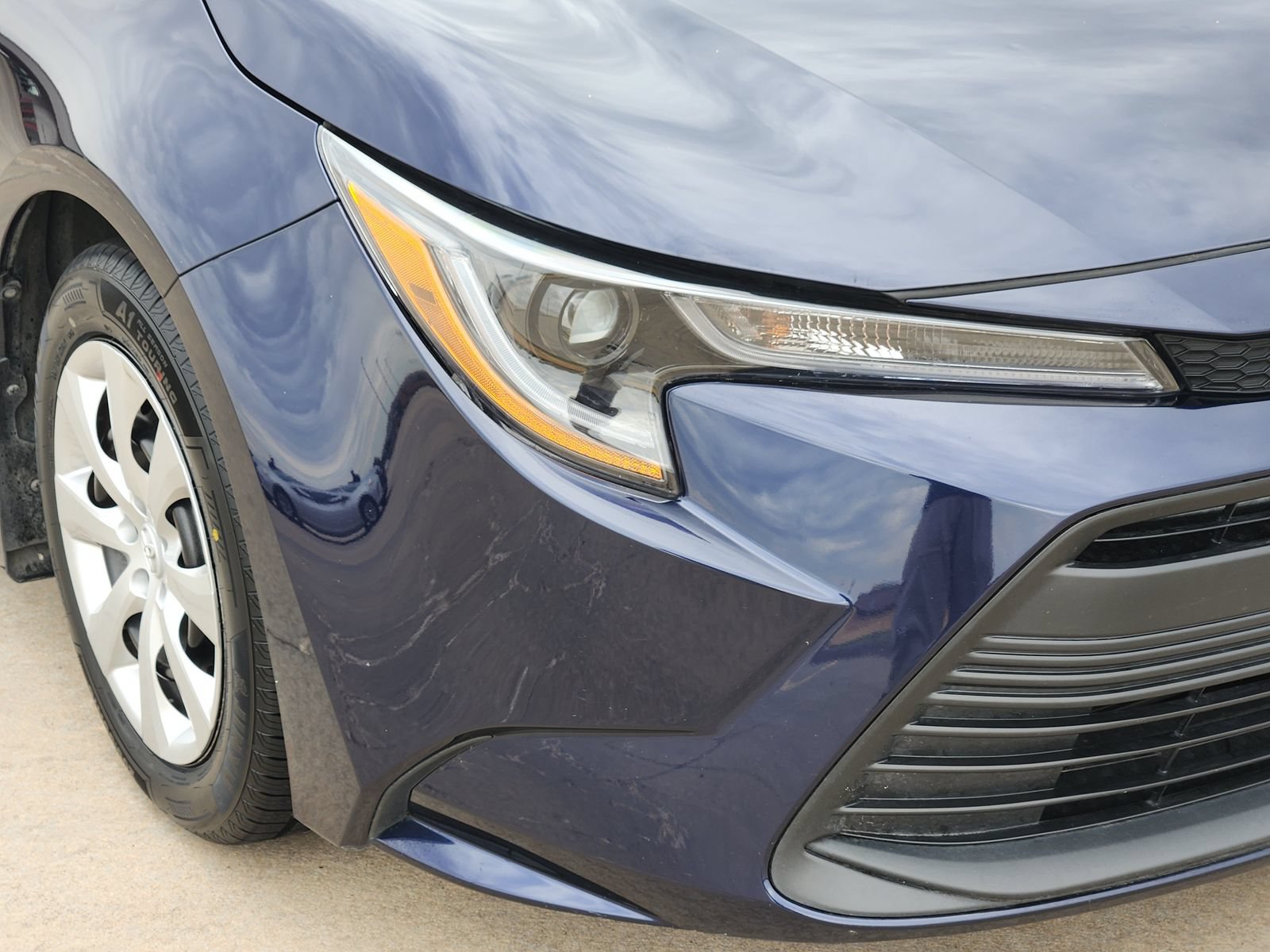 Used 2025 Toyota Corolla LE FWD image 10