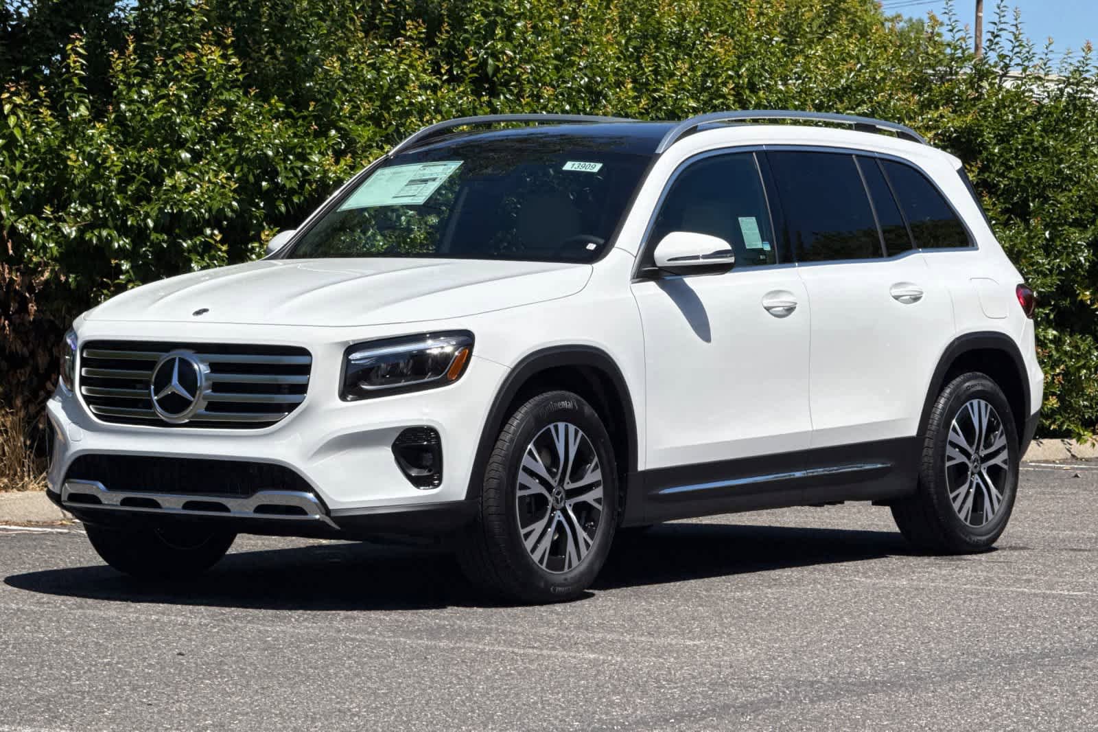 New 2026 Mercedes-Benz GLB 250 image 7