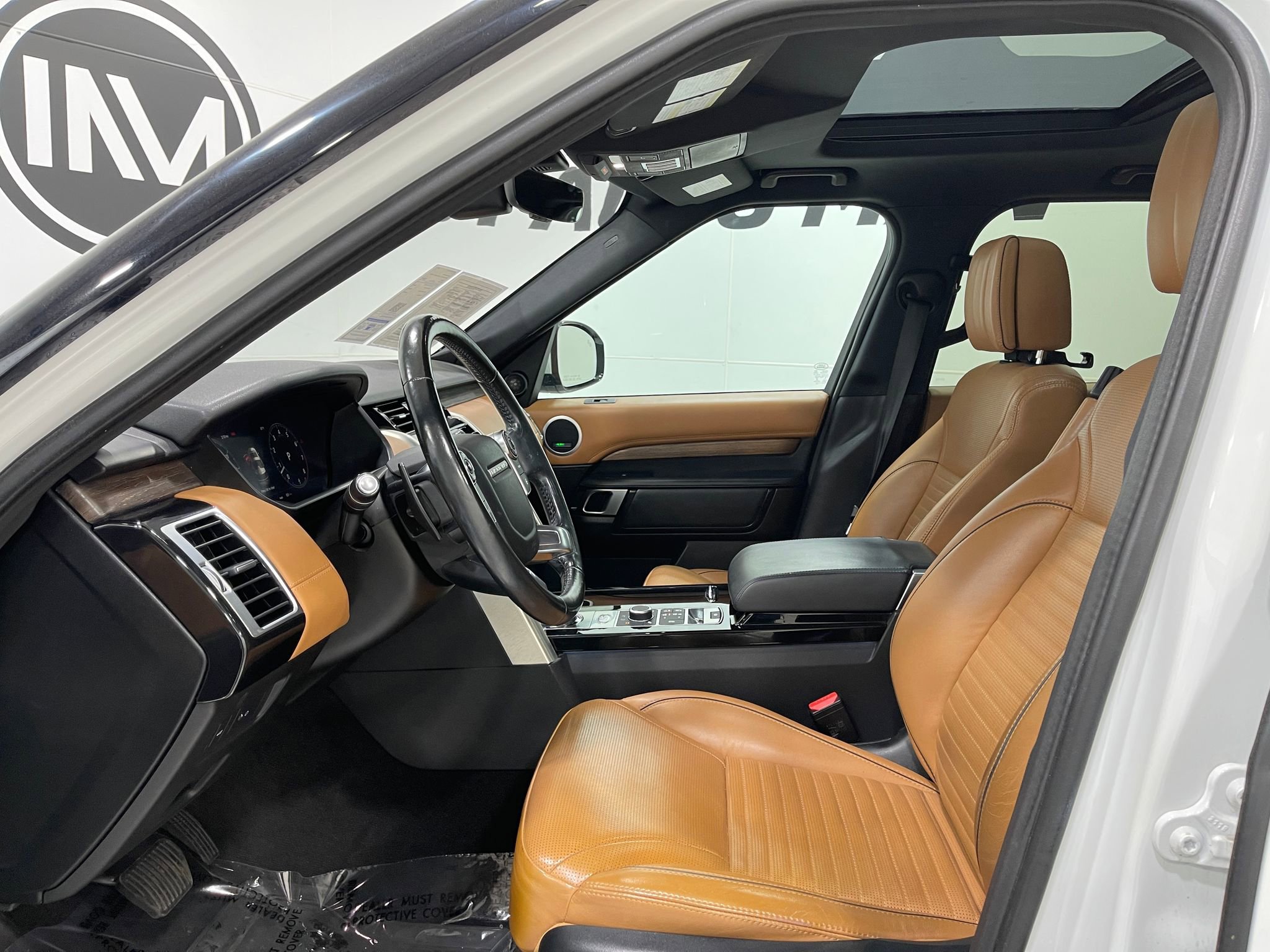 Used 2018 Land Rover Discovery HSE Luxury AWD/4WD image 13