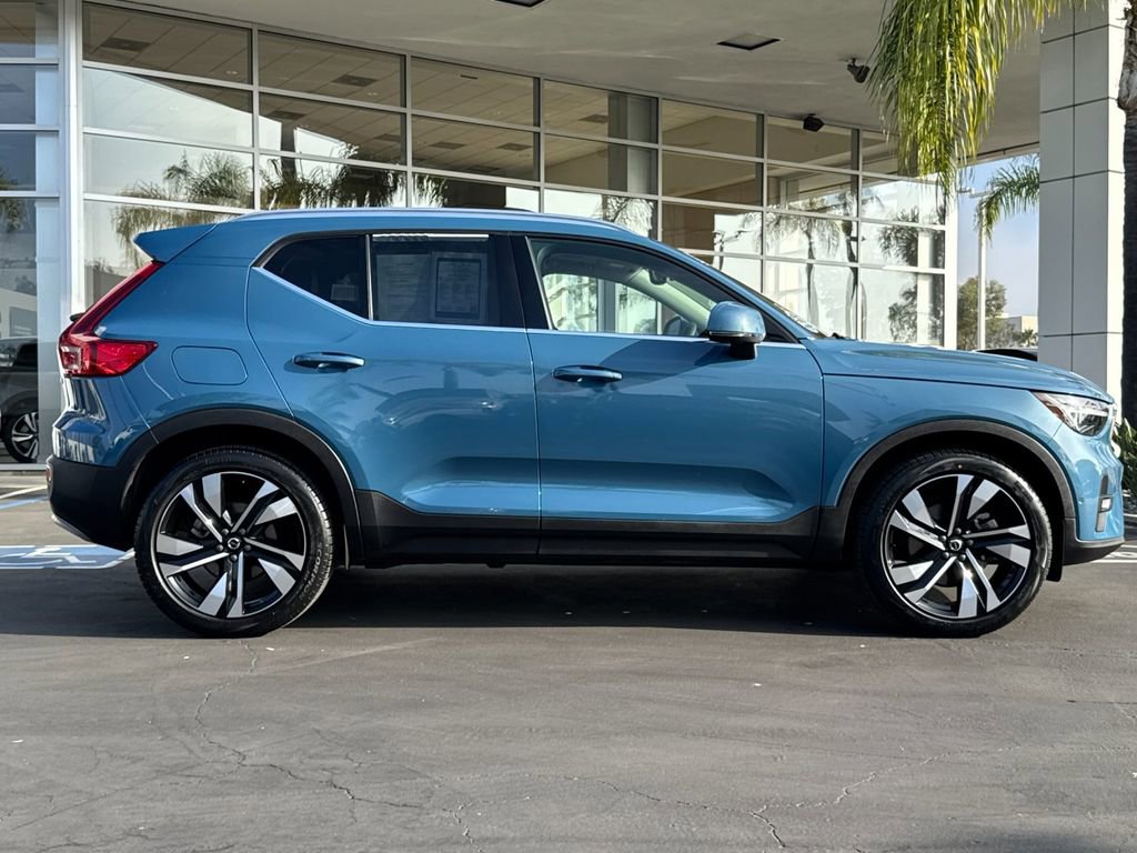 Certified 2023 Volvo XC40 B5 Ultimate image 6