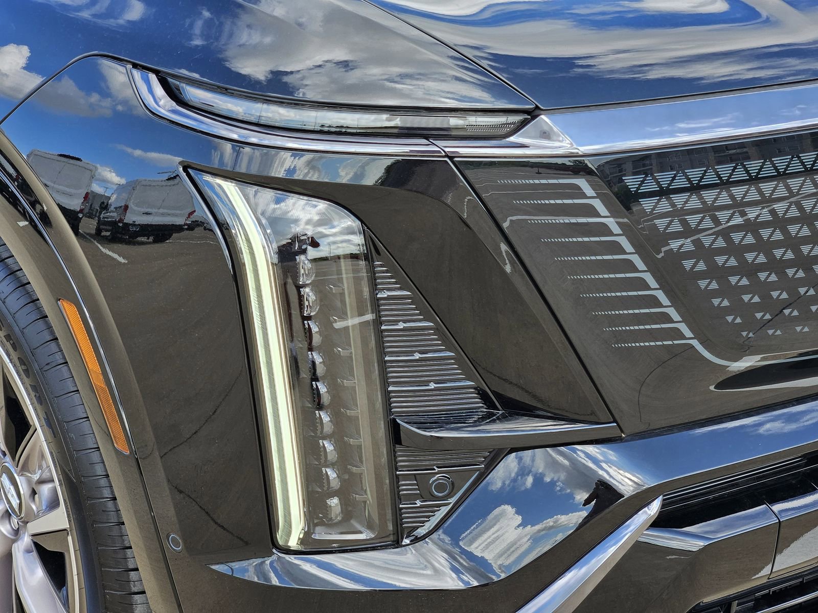 New 2026 Cadillac Vistiq Sport image 7