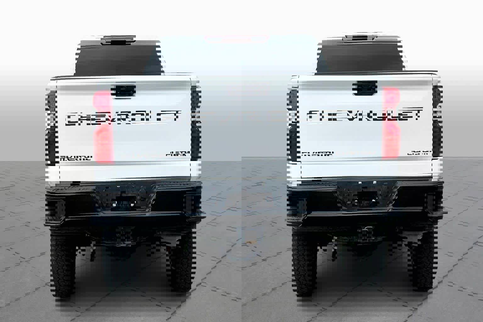 Used 2024 Chevrolet Silverado 2500 Custom w/ Custom Convenience Package image 5