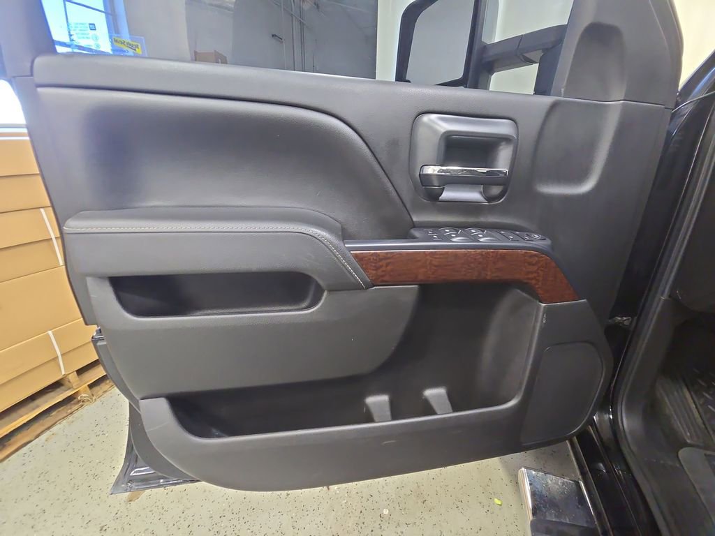 Used 2015 GMC Sierra 1500 SLE w/ SLE Value Package image 23