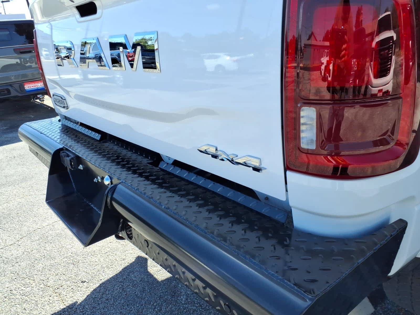 Used 2025 RAM 2500 Limited AWD/4WD image 11