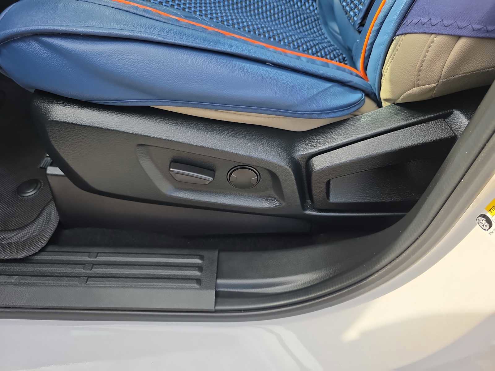 Used 2020 Ford Ranger Lariat w/ Equipment Group 501A Mid image 25