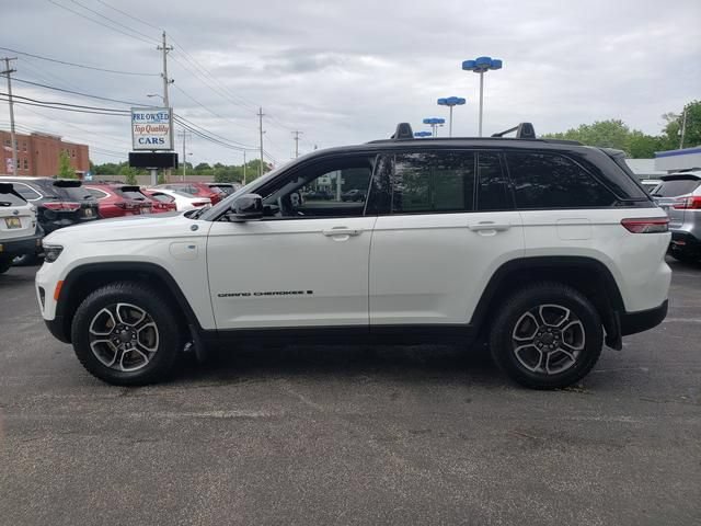 Used 2022 Jeep Grand Cherokee Trailhawk AWD/4WD image 8