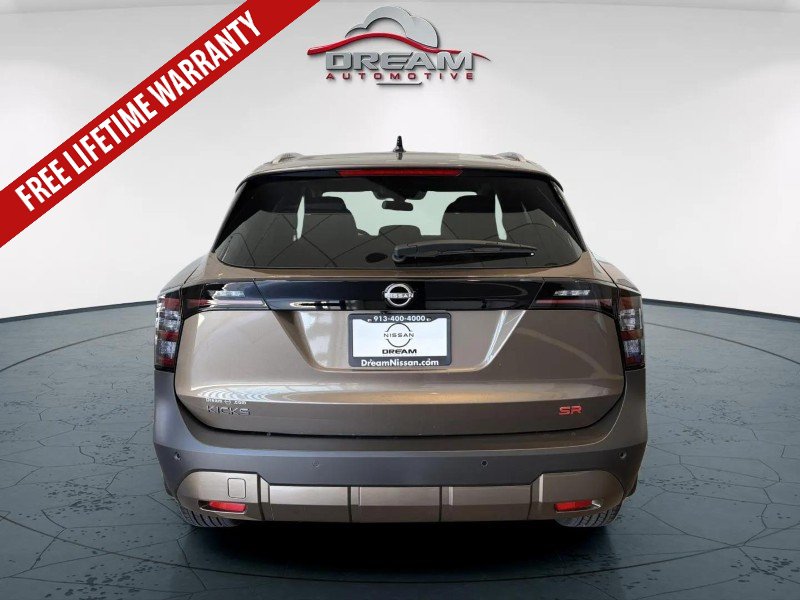 New 2026 Nissan Kicks SR FWD image 17