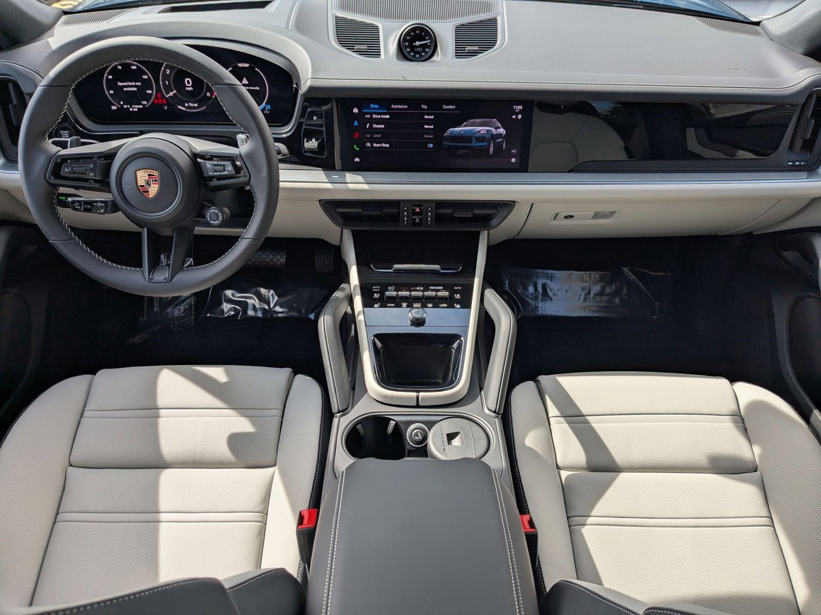 New 2026 Porsche Cayenne Coupe image 23