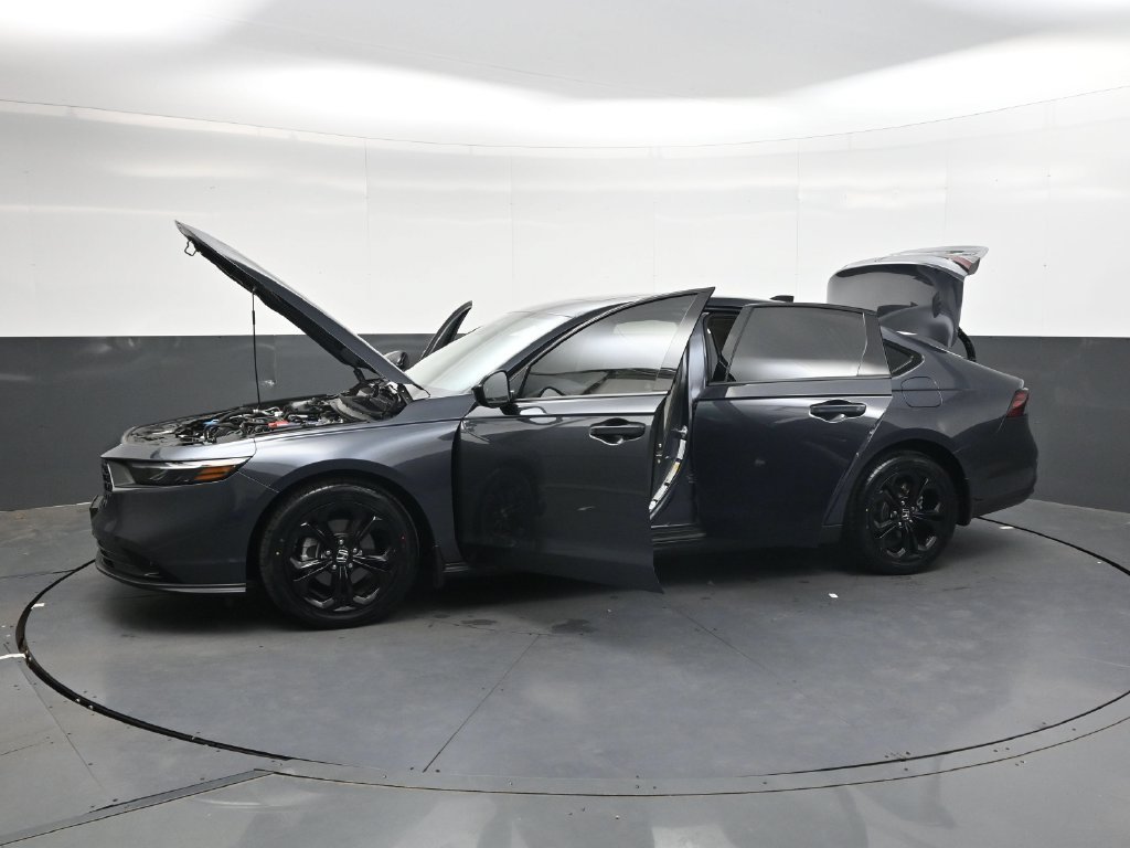 Certified 2025 Honda Accord SE image 38