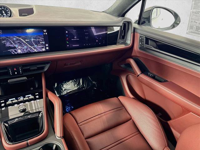 New 2026 Porsche Cayenne GTS AWD/4WD image 20