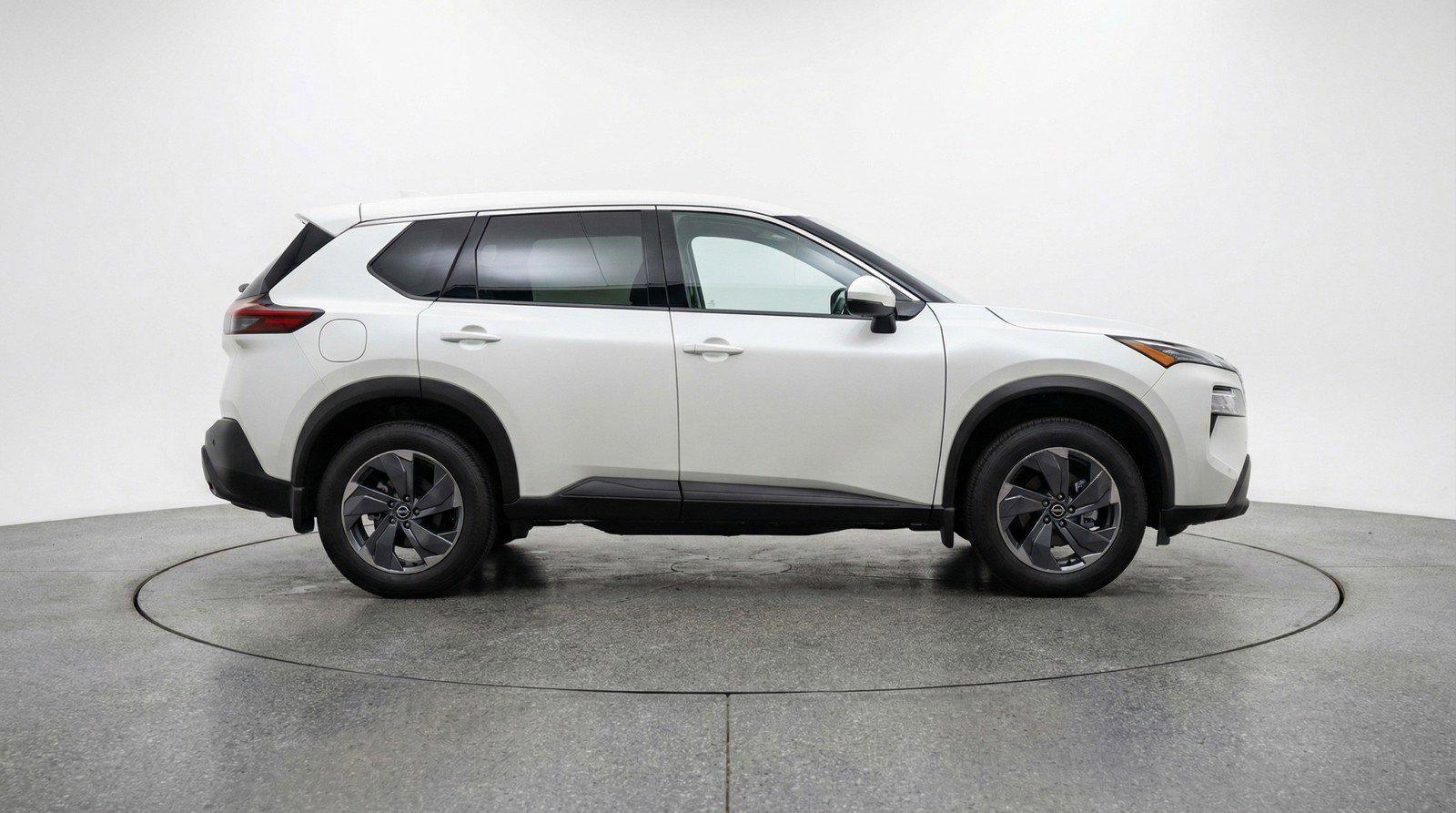 Used 2025 Nissan Rogue SV image 11