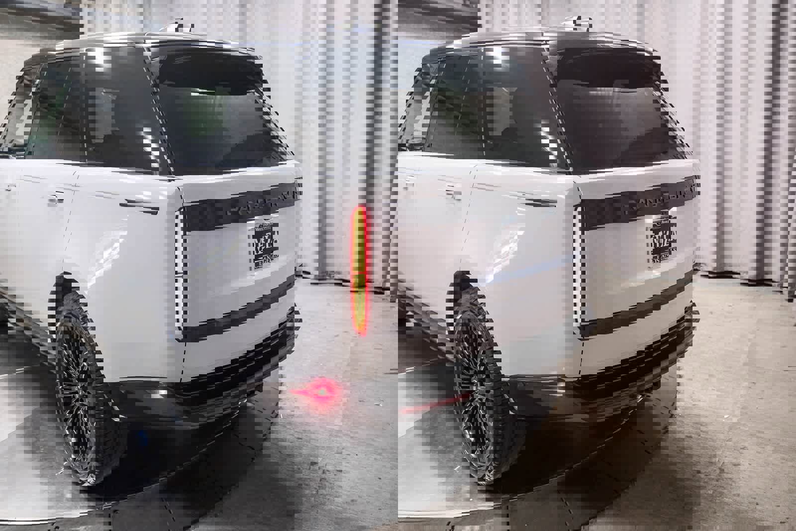 Used 2024 Land Rover Range Rover SE image 8