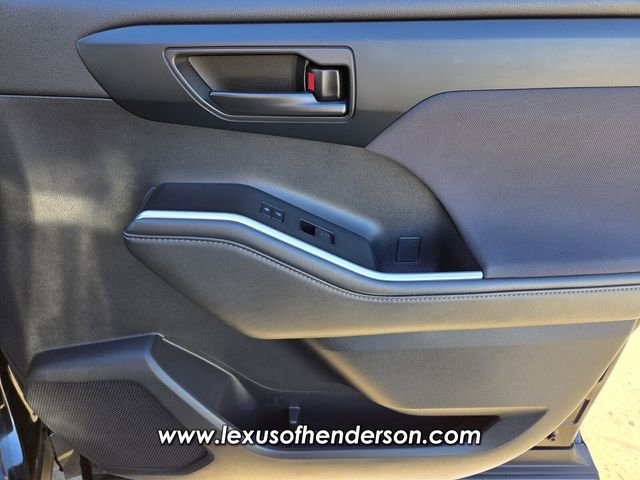 Used 2022 Toyota Highlander LE image 20