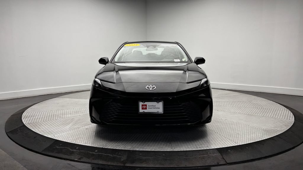 Used 2025 Toyota Camry LE FWD image 42