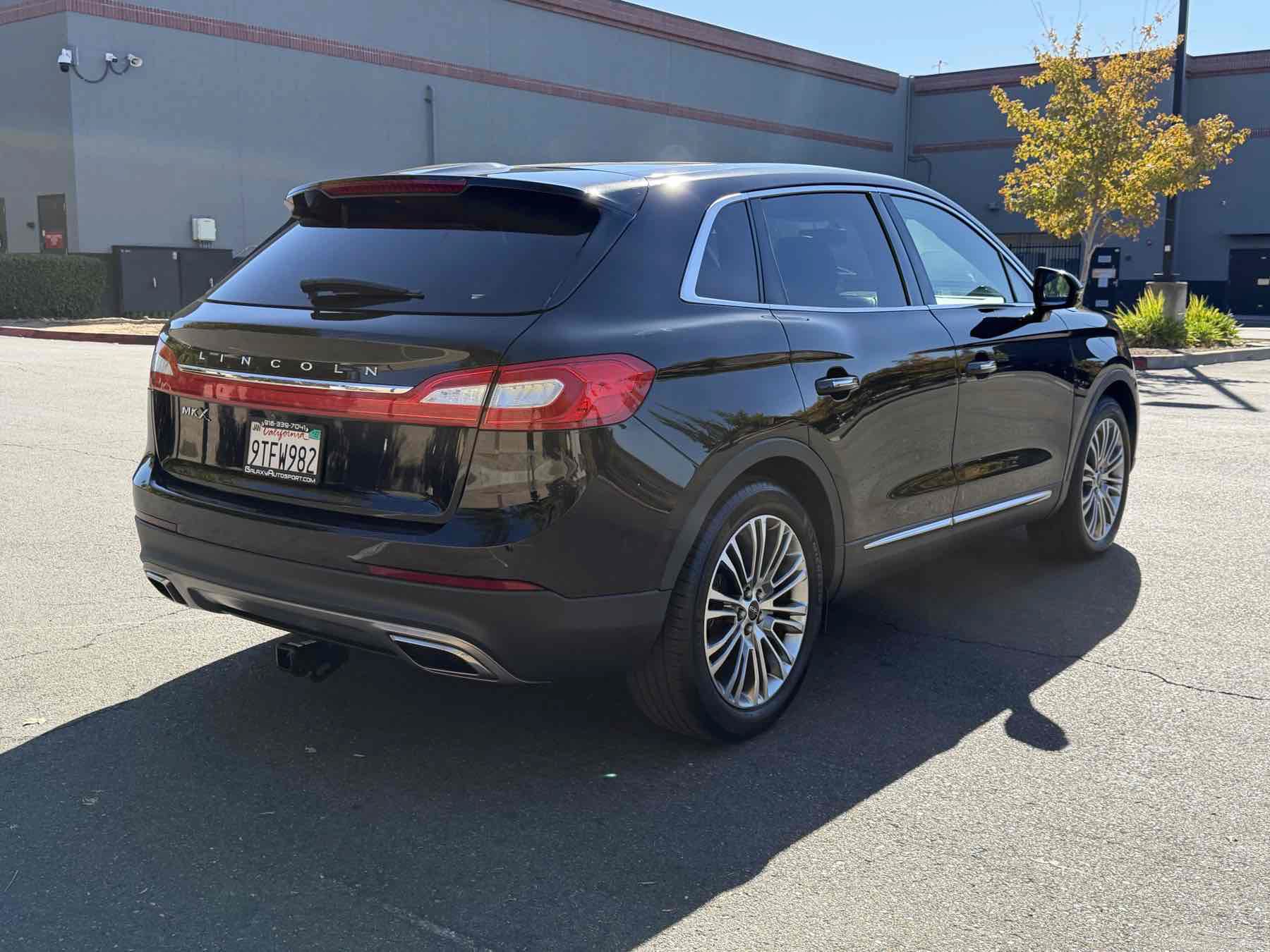 Used 2018 Lincoln MKX Reserve FWD image 7