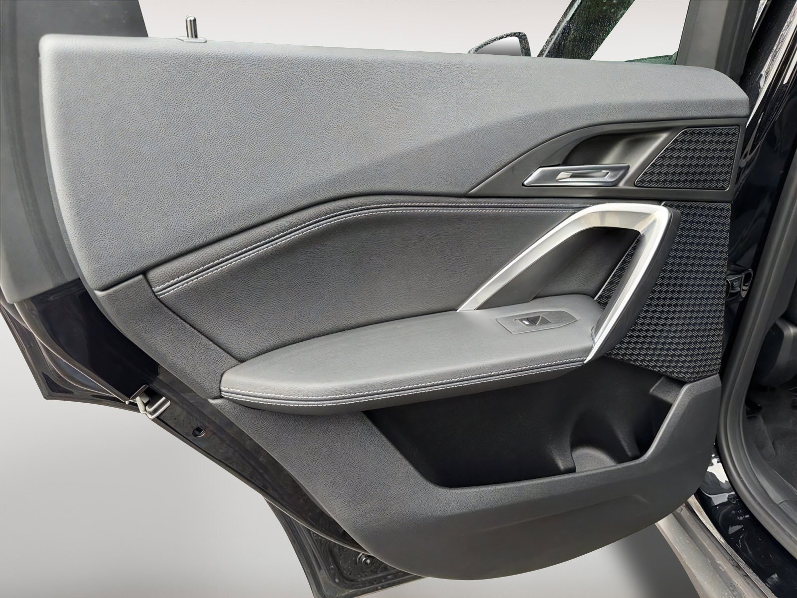 Used 2023 BMW X1 xDrive28i image 15