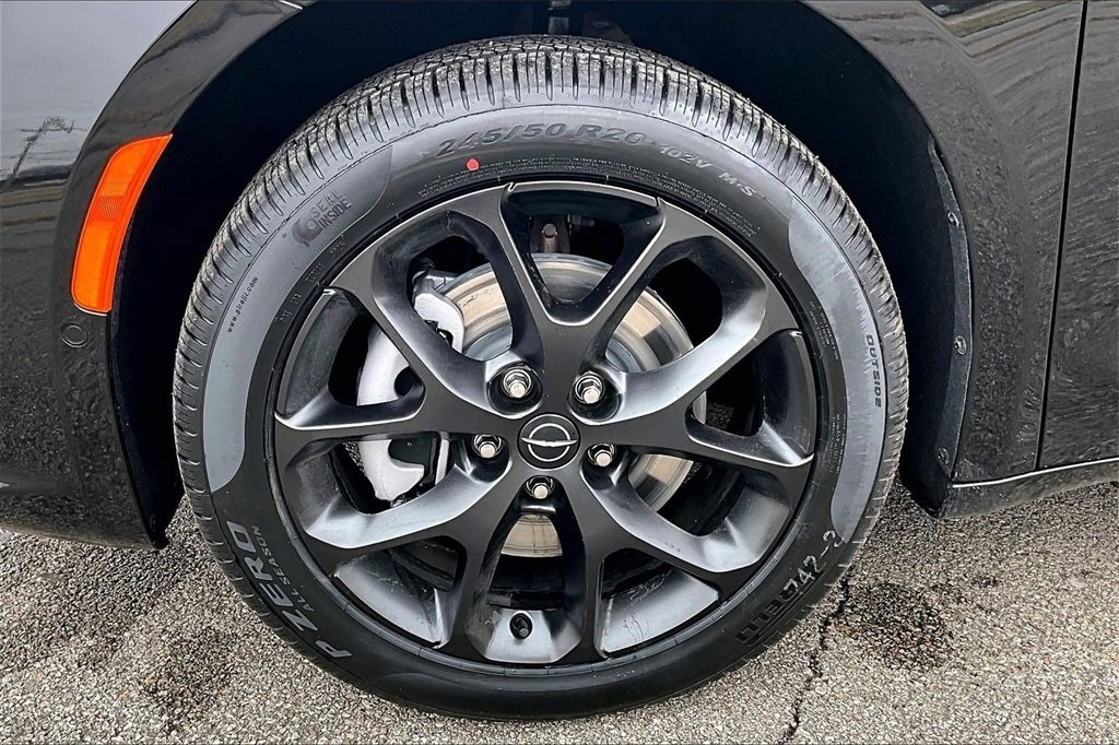 New 2026 Chrysler Pacifica Select image 12