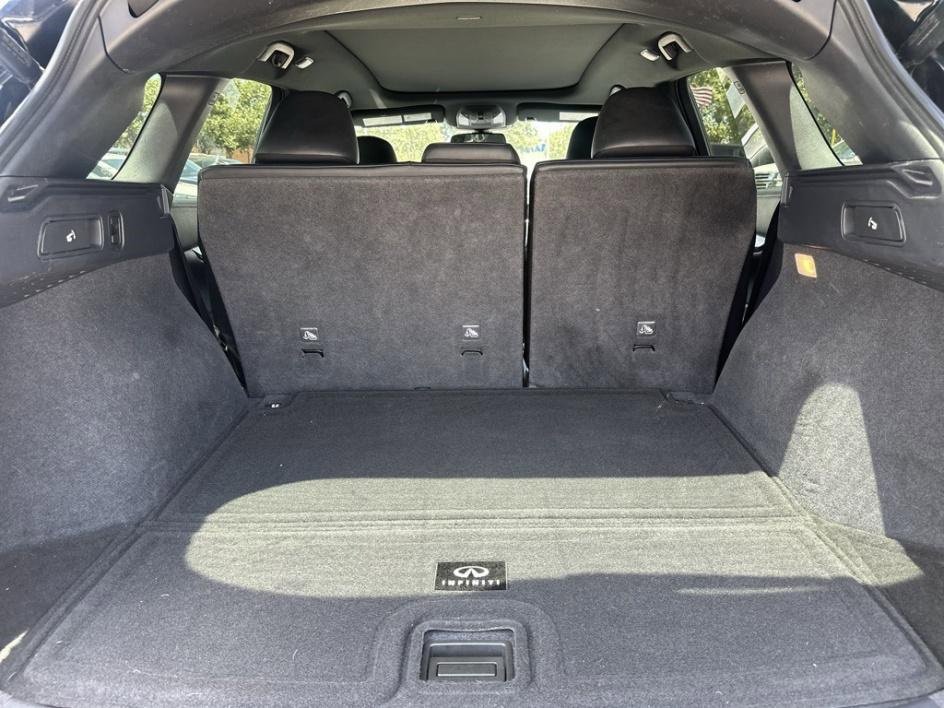 Used 2021 INFINITI QX50 Luxe w/ Appearance Package image 16