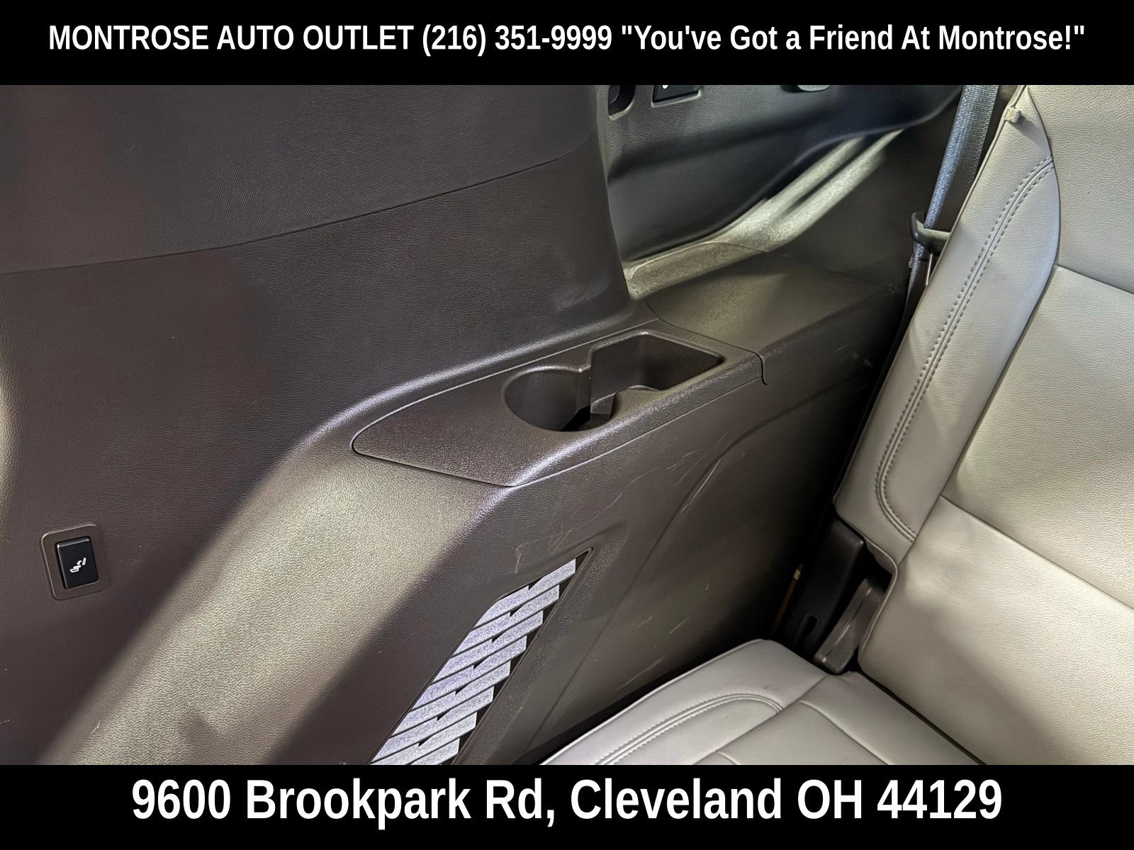 Used 2022 Chevrolet Tahoe Z71 w/ Z71 Off-Road Package AWD/4WD image 46