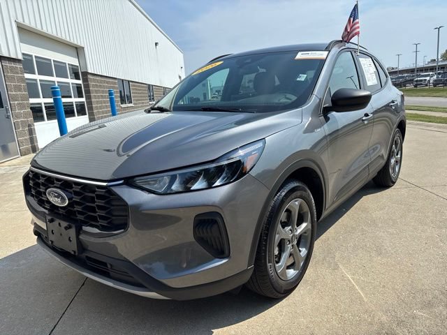 Certified 2026 Ford Escape ST-Line AWD/4WD image 4