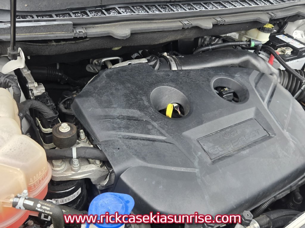 Used 2016 Ford Edge Titanium w/ Equipment Group 302A FWD image 18