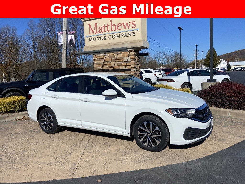 Used 2024 Volkswagen Jetta S image 1