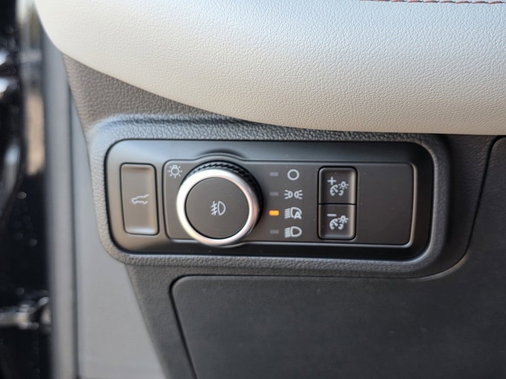 New 2025 Ford Explorer Active w/ Active Comfort Package image 29