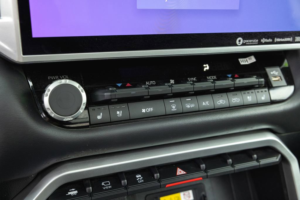 Used 2023 Toyota Tundra Platinum AWD/4WD image 23