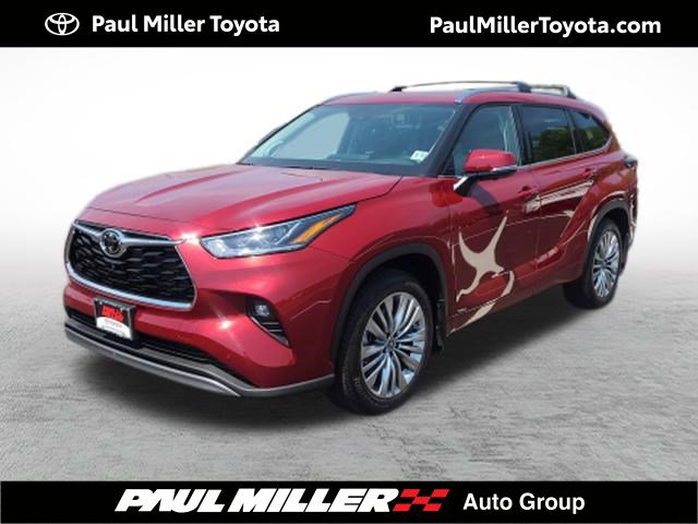 Certified 2026 Toyota Highlander Platinum AWD/4WD image 1