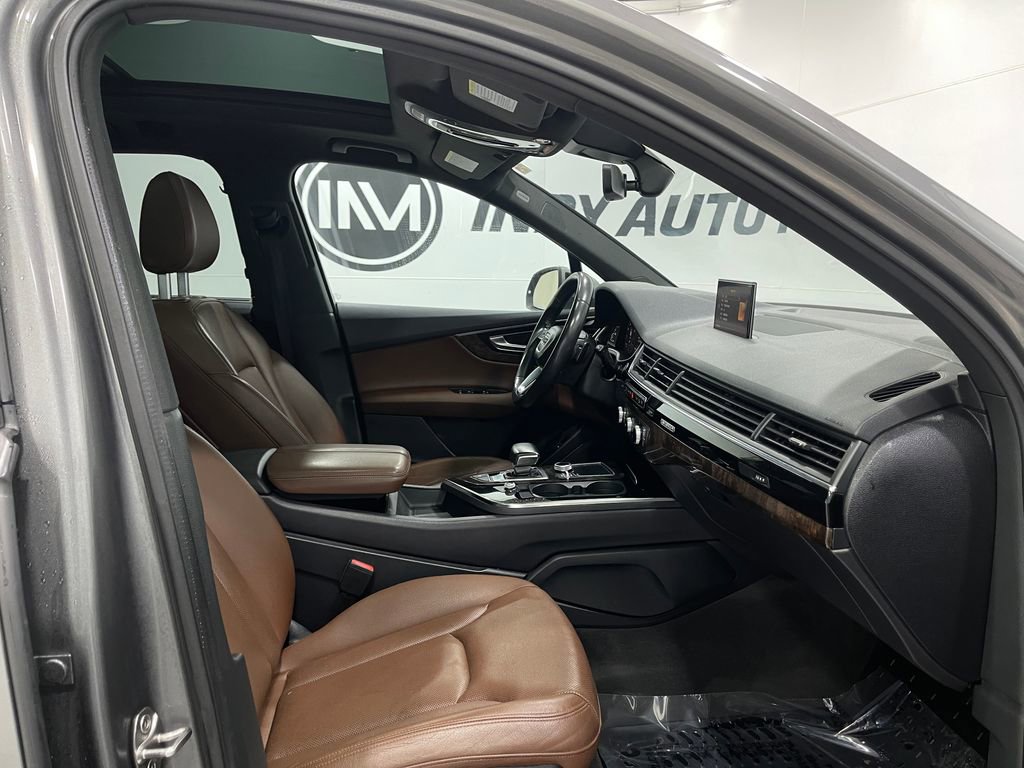 Used 2018 Audi Q7 3.0T Premium Plus w/ Premium Plus Package image 34