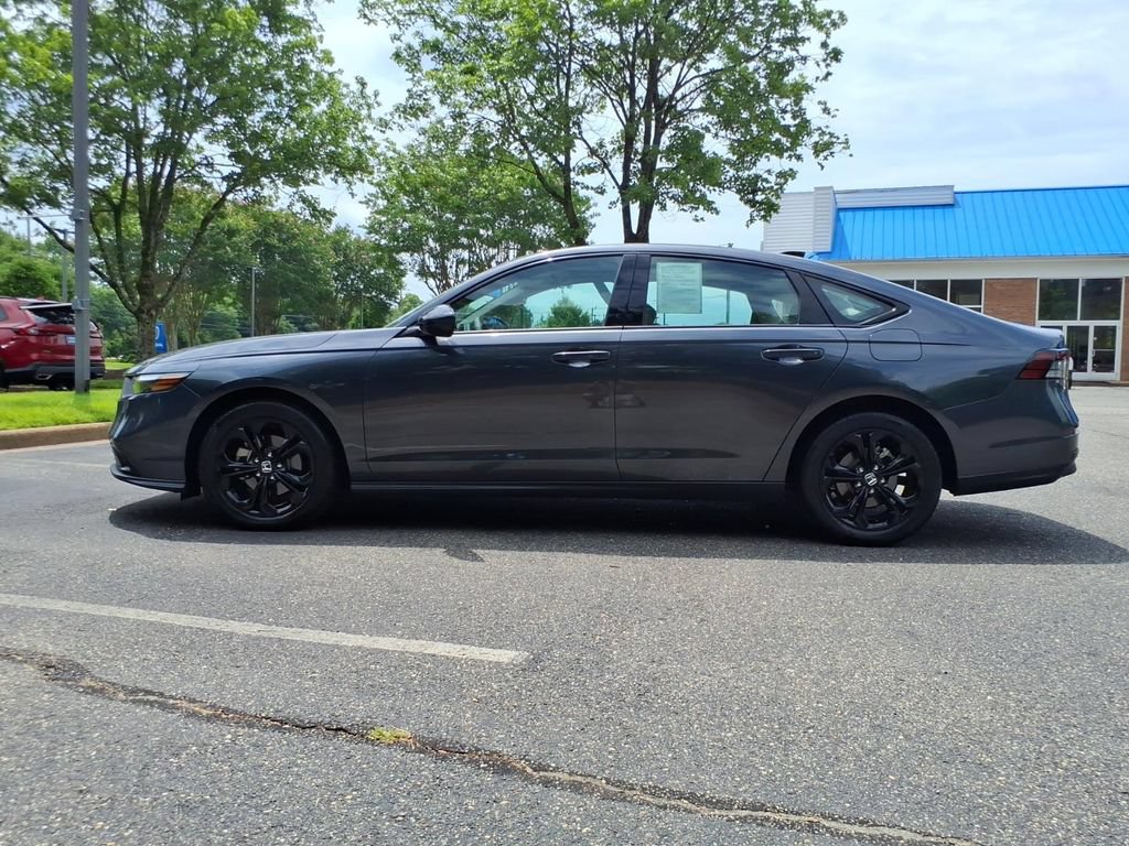 Used 2025 Honda Accord SE image 6