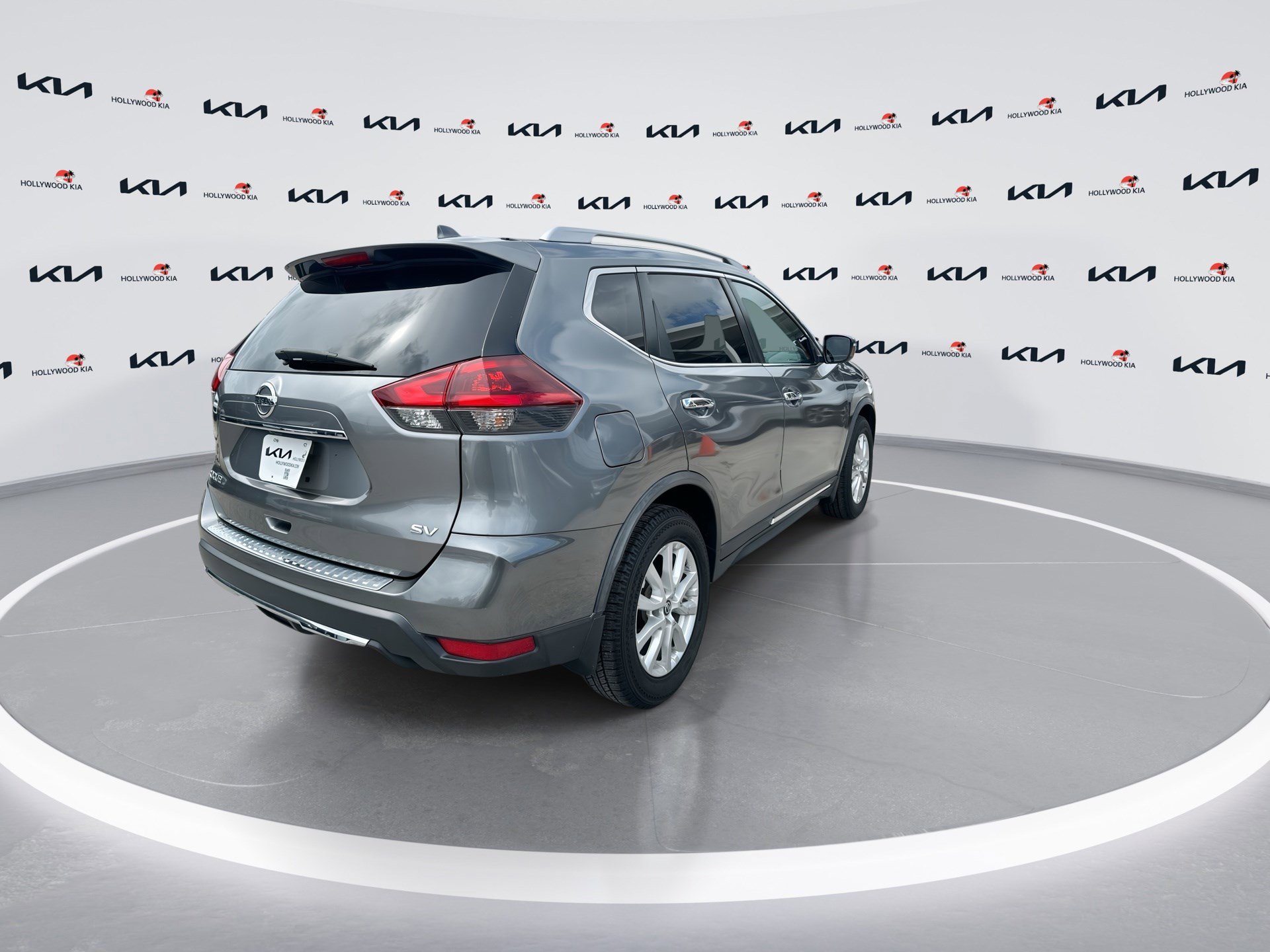 Used 2018 Nissan Rogue SV FWD image 8