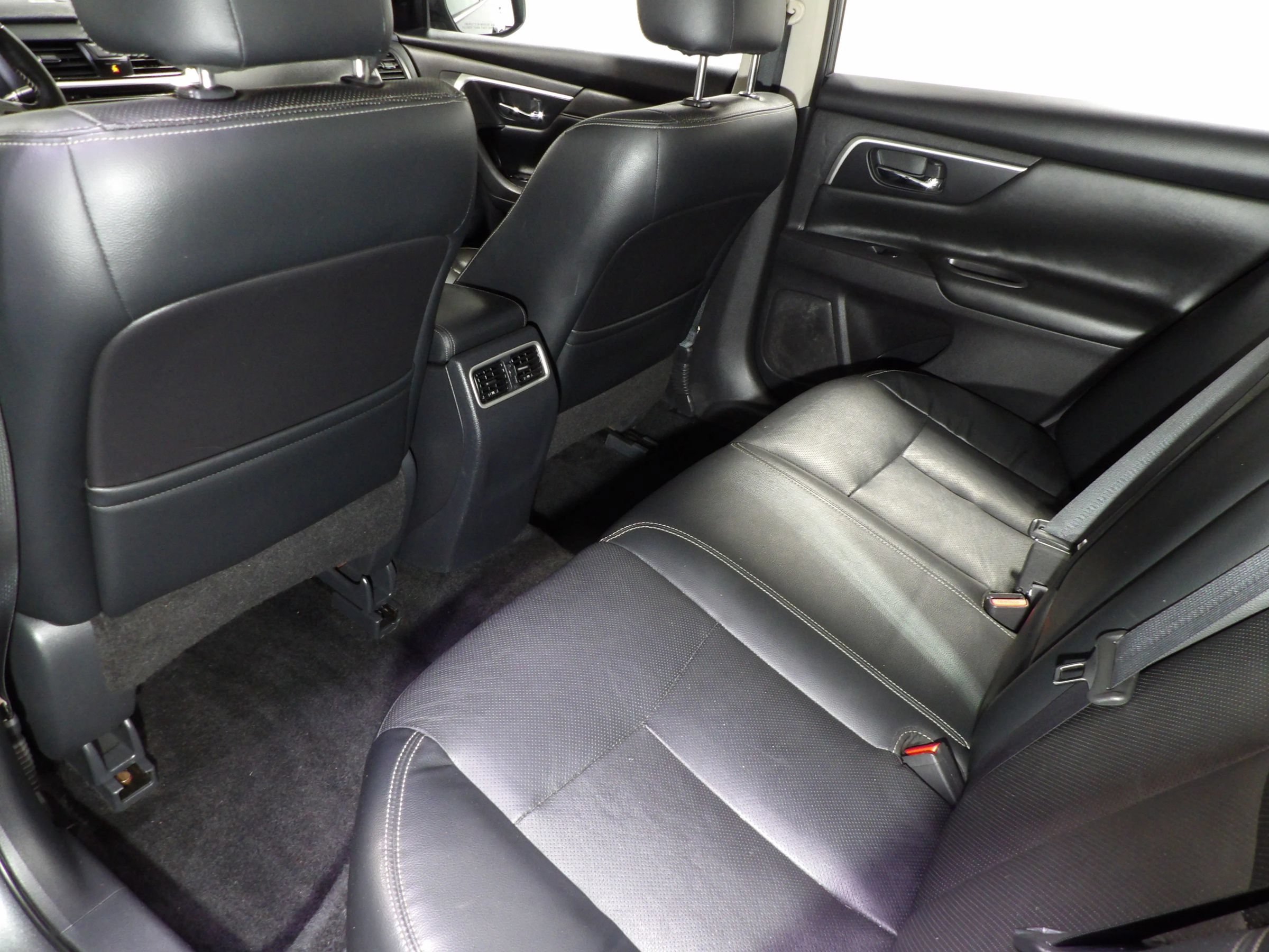 Used 2018 Nissan Altima 2.5 SL FWD image 9