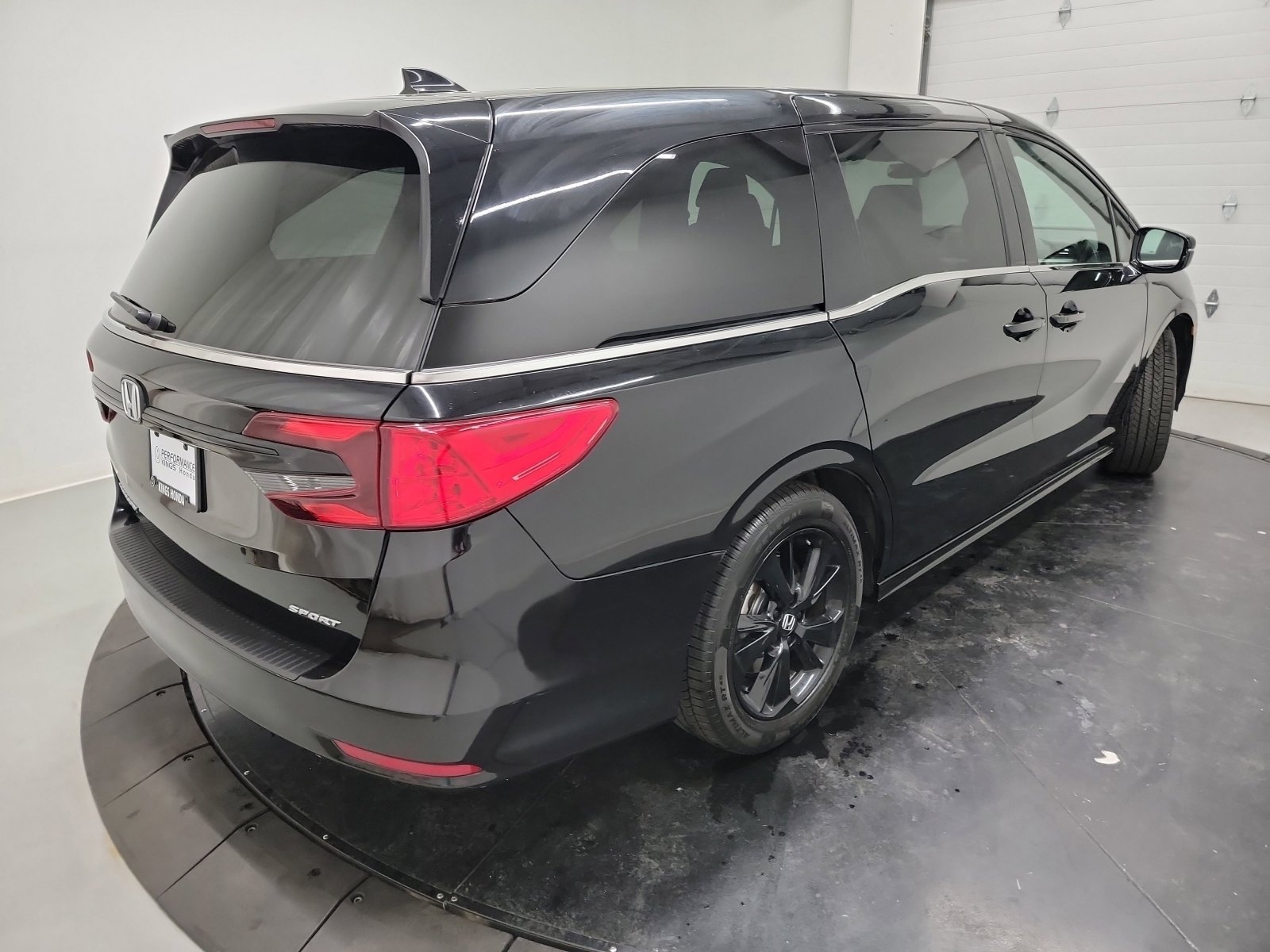 Used 2023 Honda Odyssey Sport image 9