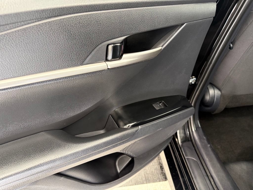 Used 2025 Toyota Camry LE FWD image 20