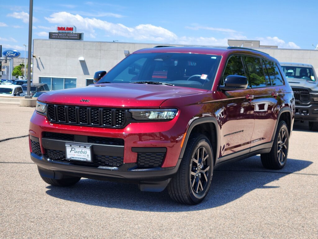 Used 2024 Jeep Grand Cherokee L Altitude AWD/4WD image 5