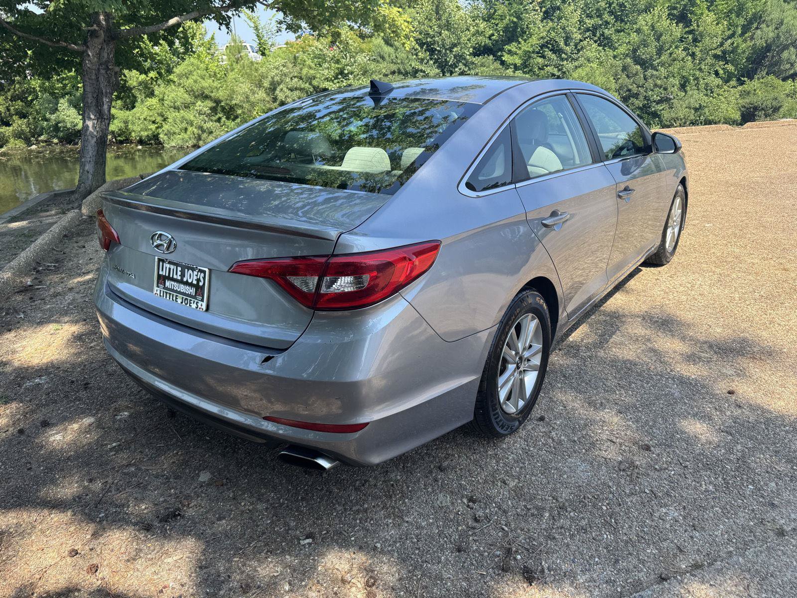 Used 2017 Hyundai Sonata SE FWD image 5
