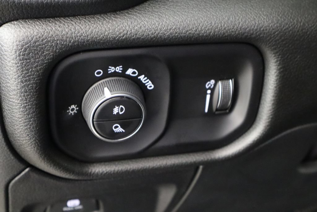 New 2026 RAM 1500 Express AWD/4WD image 20