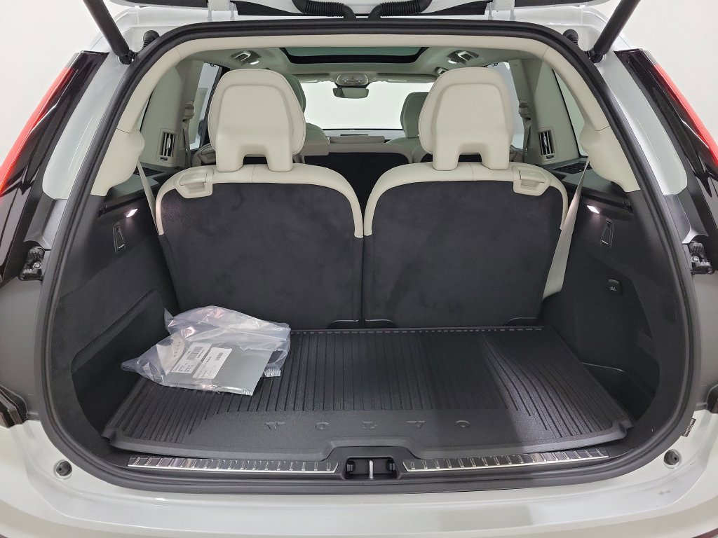 New 2026 Volvo XC90 B6 Ultra w/ Protection Package AWD/4WD image 10