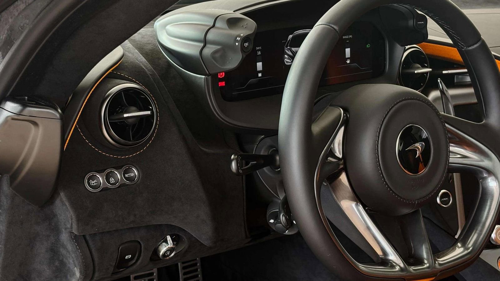 New 2026 McLaren 750S RWD image 22