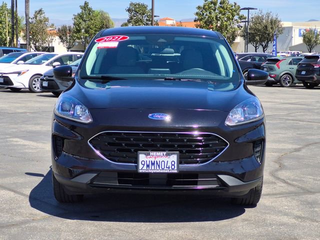 Used 2021 Ford Escape SE w/ SE Sport Appearance Package image 2
