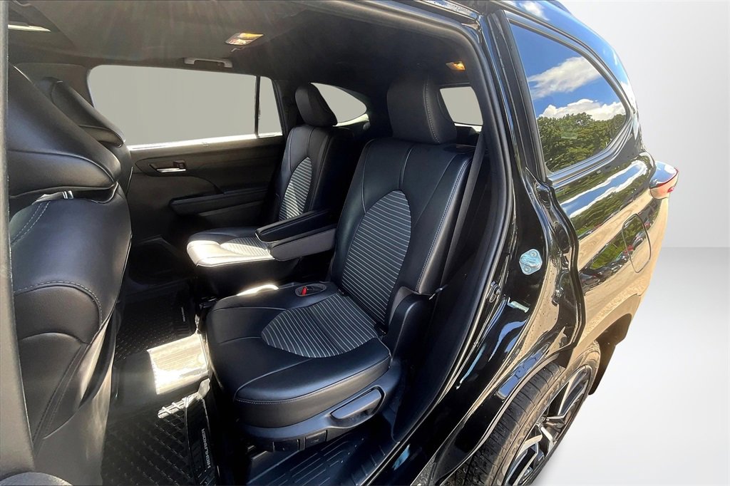 Used 2021 Toyota Highlander XSE image 22