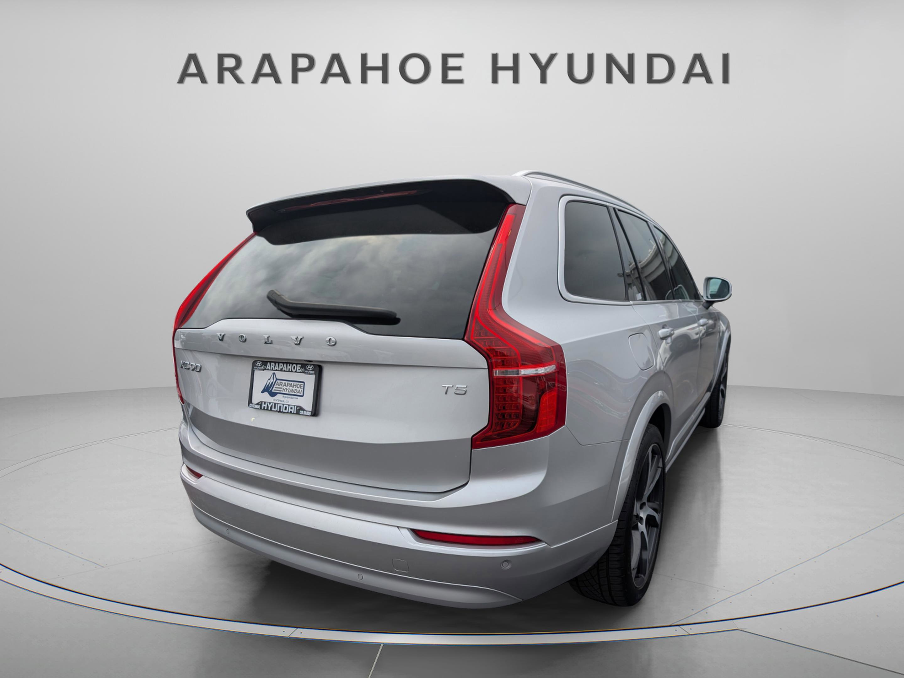 Used 2022 Volvo XC90 T5 Momentum image 5