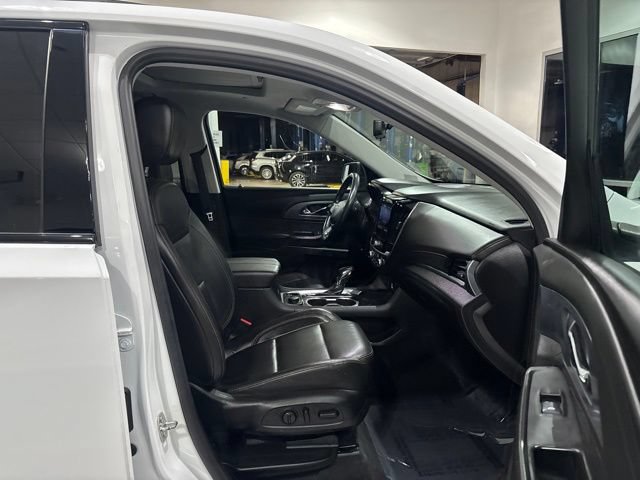Used 2021 Chevrolet Traverse Premier w/ Redline Edition AWD/4WD image 42