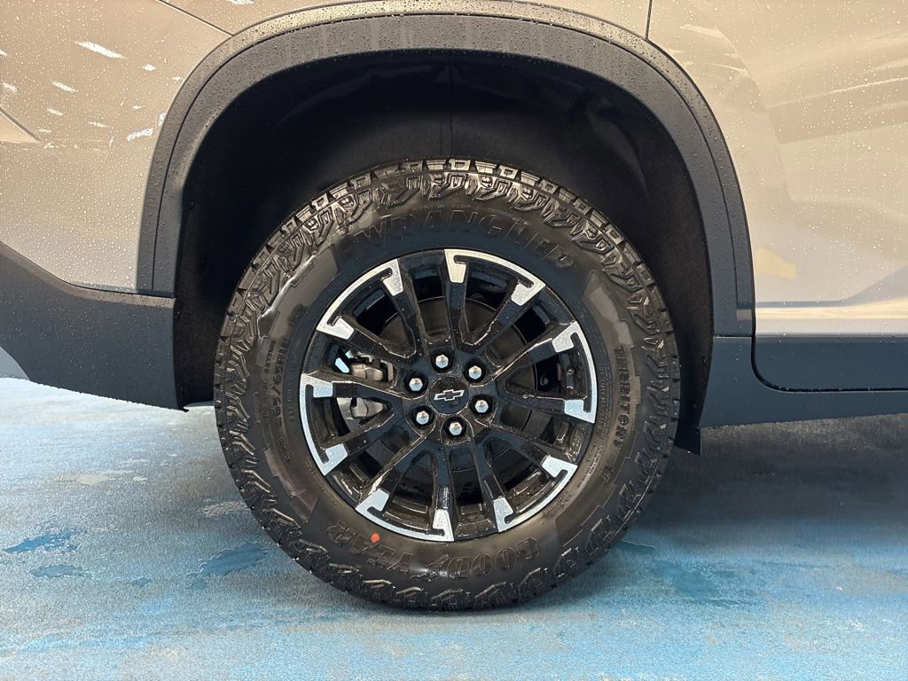 New 2026 Chevrolet Traverse Z71 w/ LPO, Floor Liner Package image 5