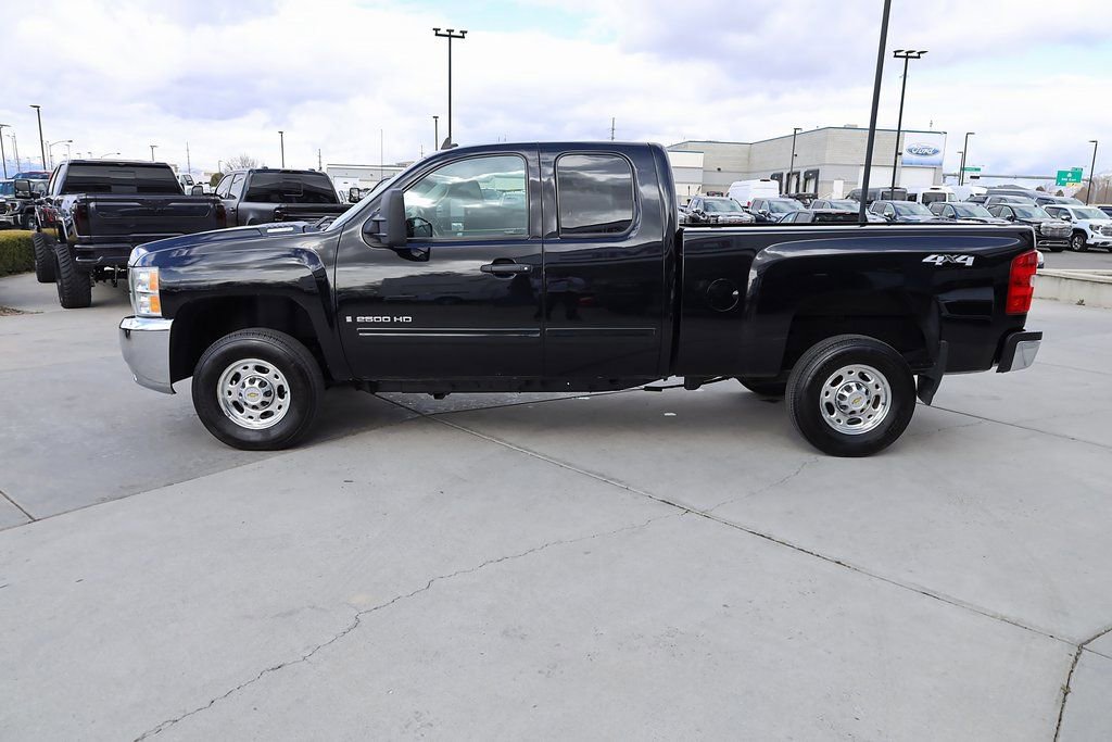 Used 2009 Chevrolet Silverado 2500 W/T image 3