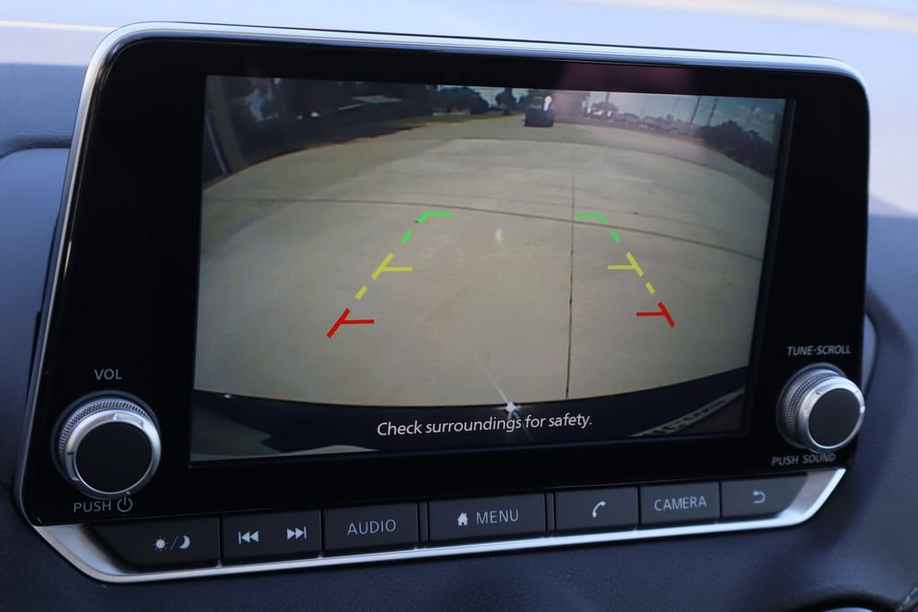 Used 2024 Nissan Sentra SV FWD image 16